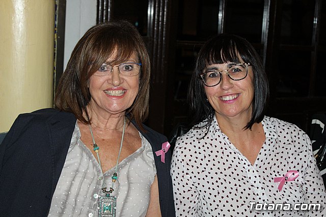 Un grupo de amigas, afectadas y supervivientes del Cncer de mama se renen un año ms con motivo del Da Mundial contra el Cncer de mama - 9