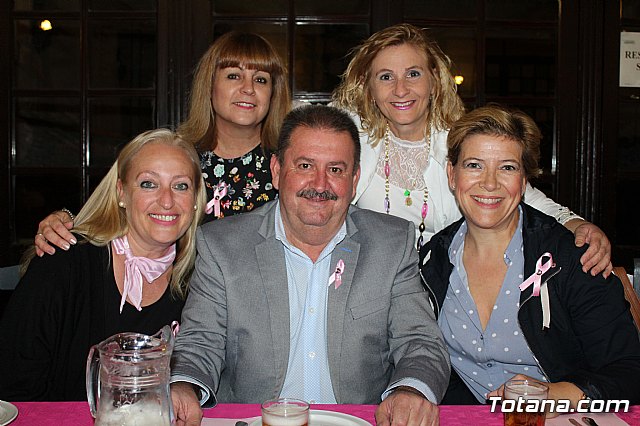 Un grupo de amigas, afectadas y supervivientes del Cncer de mama se renen un año ms con motivo del Da Mundial contra el Cncer de mama - 20