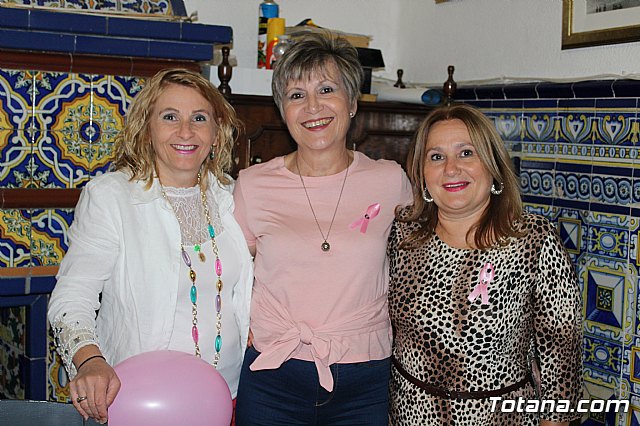 Un grupo de amigas, afectadas y supervivientes del Cncer de mama se renen un año ms con motivo del Da Mundial contra el Cncer de mama - 12