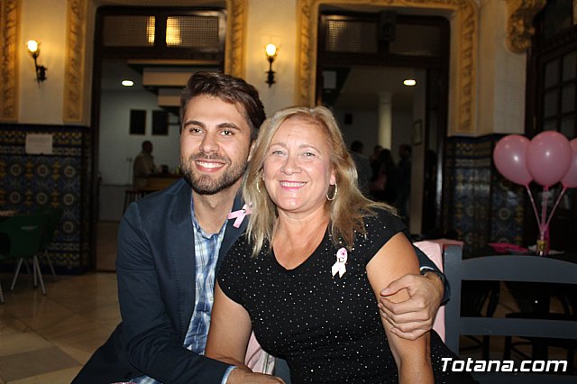 Un grupo de amigas, afectadas y supervivientes del Cncer de mama se renen un año ms con motivo del Da Mundial contra el Cncer de mama - 22