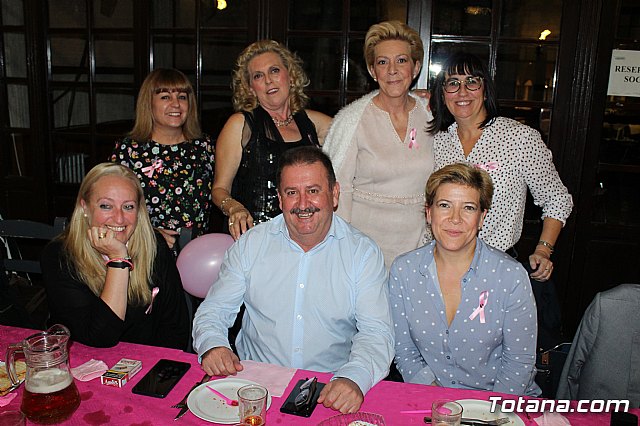 Un grupo de amigas, afectadas y supervivientes del Cncer de mama se renen un año ms con motivo del Da Mundial contra el Cncer de mama - 23