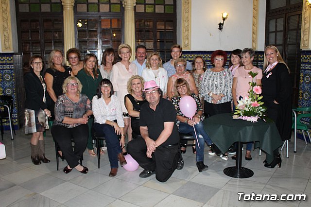 Un grupo de amigas, afectadas y supervivientes del Cncer de mama se renen un año ms con motivo del Da Mundial contra el Cncer de mama - 27