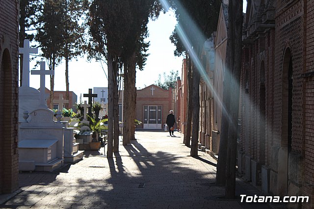 Se realizan actuaciones de mejora, conservacin y acondicionamiento del cementerio municipal 