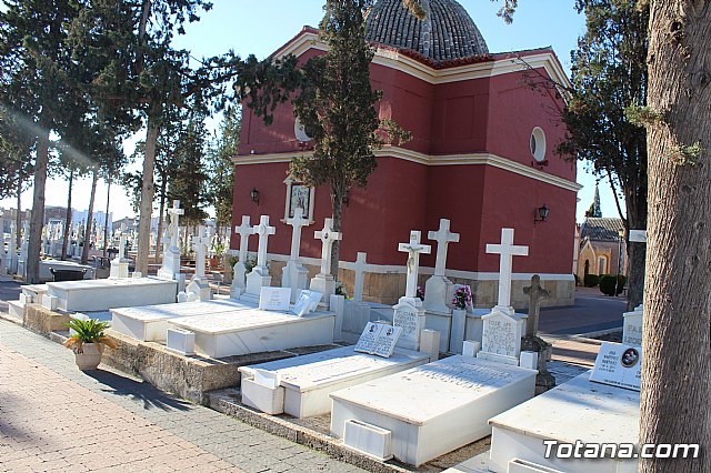 Se realizan actuaciones de mejora, conservacin y acondicionamiento del cementerio municipal 