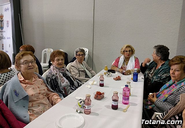 Totana estuvo presente en el Encuentro Regional de Amas de Casa, que se celebr en guilas - 5