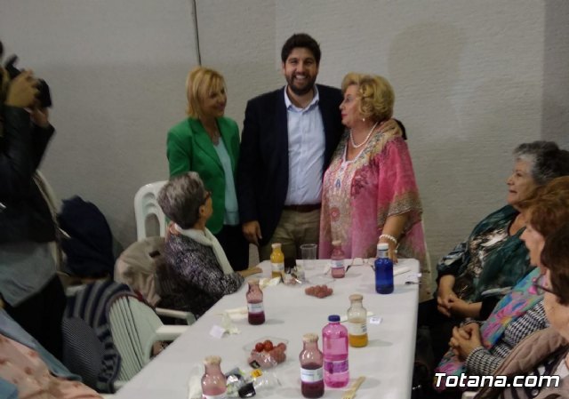 Totana estuvo presente en el Encuentro Regional de Amas de Casa, que se celebr en guilas - 24