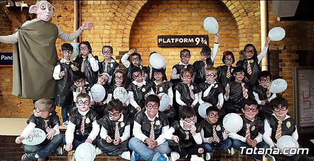 El CEIP La Cruz se lo pasa en grande en Halloween - 1