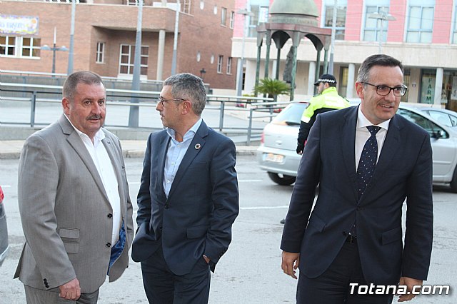 El secretario de Estado de Medio Ambiente se compromete con los regantes a agilizar la regularizacin de los riegos consolidados de El Raiguero, El Paretn y La Huerta - 2