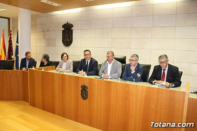 El secretario de Estado de Medio Ambiente se compromete con los regantes a agilizar la regularizacin de los riegos consolidados de El Raiguero, El Paretn y La Huerta - 28