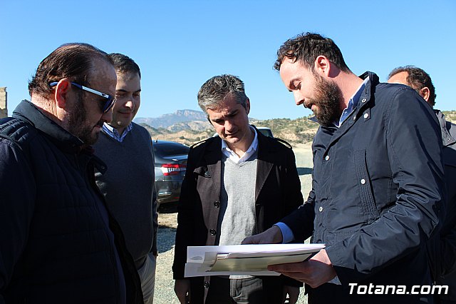 La comunidad de regantes de Totana ahorra un 10% de agua tras sustituir su canalizacin tradicional por una nueva tubera - 3