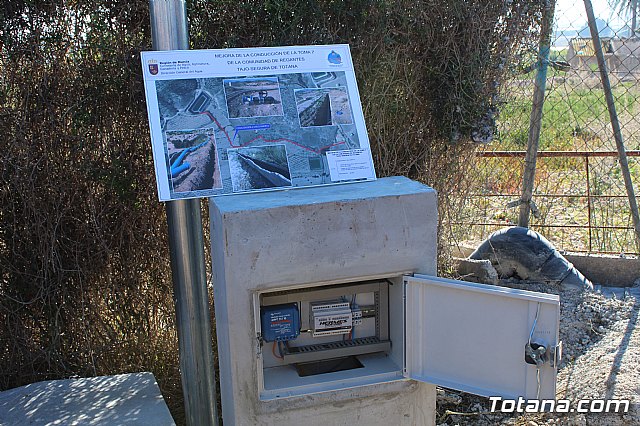 La comunidad de regantes de Totana ahorra un 10% de agua tras sustituir su canalizacin tradicional por una nueva tubera - 14