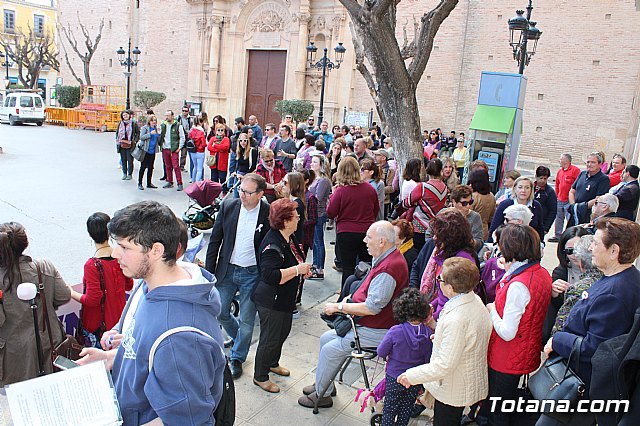 Lectura manifiesto y concentracin Da Mujer Trabajadora 2019Se realiza una concentracin reivindicativa dando lectura al manifiesto con motivo de la celebracin del Da Internacional de la Mujer, hoy 8-M - 19