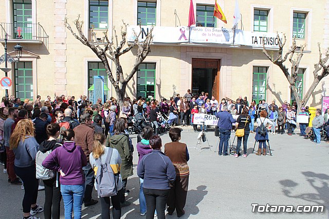 Lectura manifiesto y concentracin Da Mujer Trabajadora 2019Se realiza una concentracin reivindicativa dando lectura al manifiesto con motivo de la celebracin del Da Internacional de la Mujer, hoy 8-M - 50