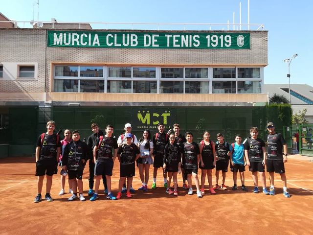 Victoria del equipo del C.T. Totana contra la Escuela de Tenis Kuore y el Club de Tenis Mazarrón - 8