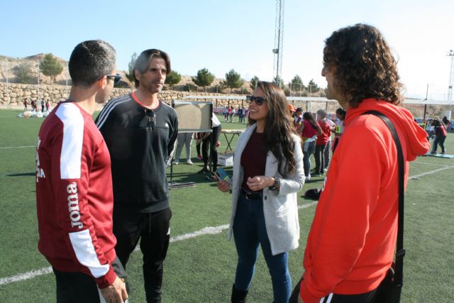 Cerca de 450 alumnos de quinto curso de diez colegios de Totana participan en la Jornada de Juegos Populares en la Ciudad Deportiva 