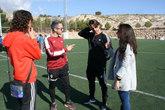 Cerca de 450 alumnos de quinto curso de diez colegios de Totana participan en la Jornada de Juegos Populares en la Ciudad Deportiva 