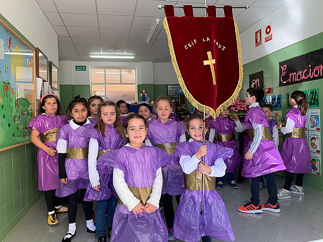 Emotiva jornada nazarena en el CEIP 