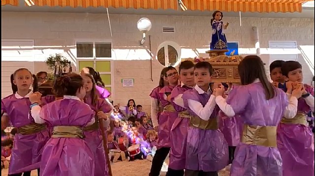 Emotiva jornada nazarena en el CEIP 