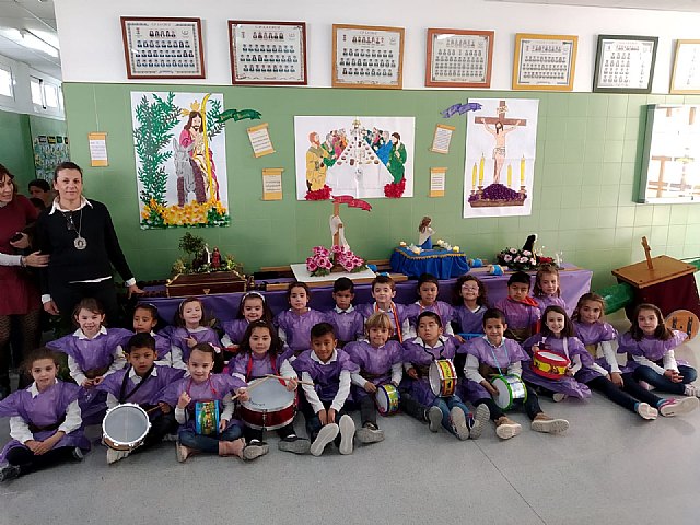 Emotiva jornada nazarena en el CEIP 