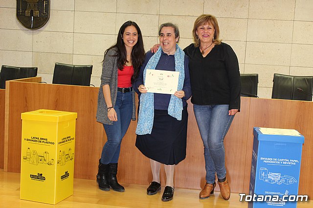 Entrega de premios a los centros de enseñanza participantes en el proyecto RED EDUCA EN ECO. - 18