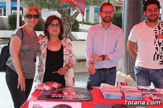 El candidato a la Presidencia de la Comunidad de la Regin de Murcia por el PSRM-PSOE, Diego Conesa, visita Totana - 3