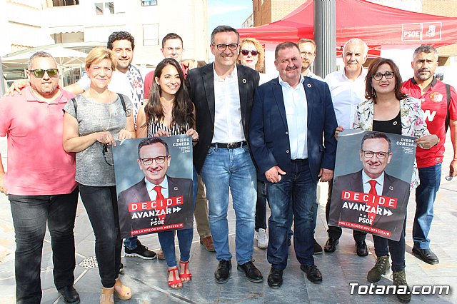 El candidato a la Presidencia de la Comunidad de la Regin de Murcia por el PSRM-PSOE, Diego Conesa, visita Totana - 13