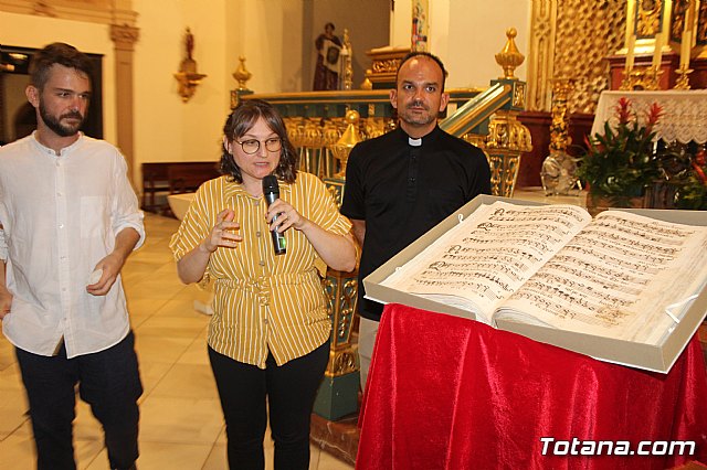 Se presenta el Manuscrito Musical descubierto en el verano del 2017 en la parroquia de Santiago El Mayor - 17