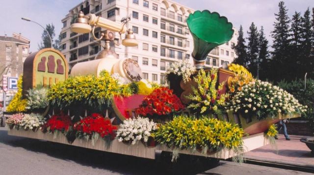 Unas fiestas rodadas: el desfile de carrozas - 4