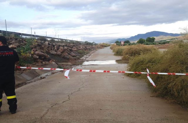 Totana acumula una media de ms de 80 litros por metro cuadrado a raz del temporal de lluvias sin que se hayan producido daños relevantes de consideracin - 1