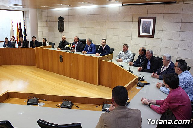 El Ayuntamiento de Totana realiza una recepcin institucional a la delegacin de la ciudad hermana de Mrida - 5