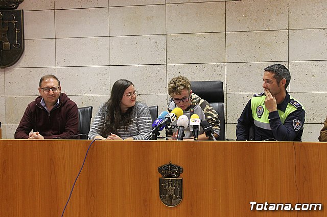 La Polica Local, con la colaboracin transversal de varias concejalas, ponen en marcha el proyecto 