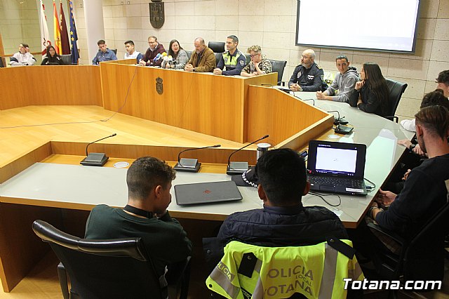 La Polica Local, con la colaboracin transversal de varias concejalas, ponen en marcha el proyecto 