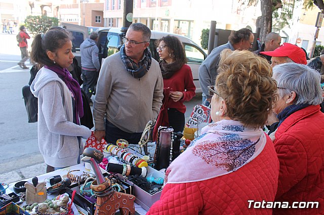 Celebrada en Totana, la 27ª edicin anual del Mercadillo Solidario a favor de las Misioneras Combonianas - 13