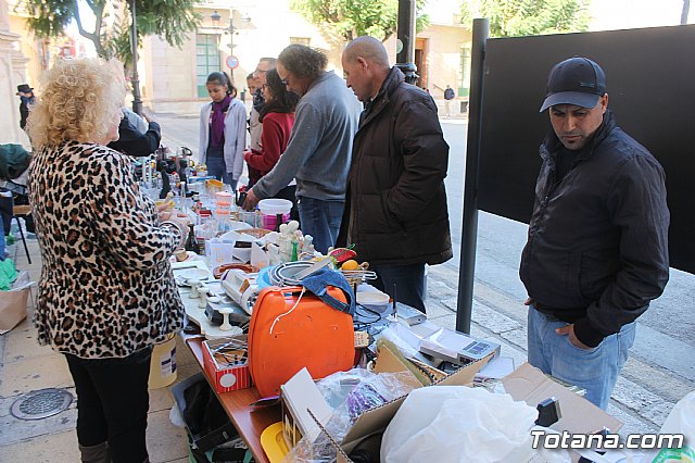 Celebrada en Totana, la 27ª edicin anual del Mercadillo Solidario a favor de las Misioneras Combonianas - 15