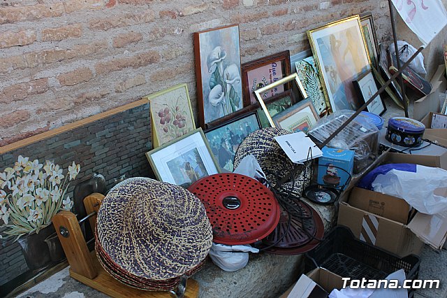 Celebrada en Totana, la 27ª edicin anual del Mercadillo Solidario a favor de las Misioneras Combonianas - 16