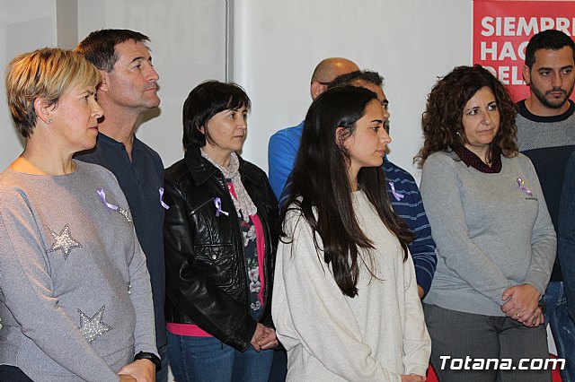 JST y el PSOE de Totana leyeron un manifiesto con motivo del Da Internacional de la Eliminacin de la Violencia contra la Mujer - 5