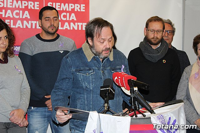 JST y el PSOE de Totana leyeron un manifiesto con motivo del Da Internacional de la Eliminacin de la Violencia contra la Mujer - 7