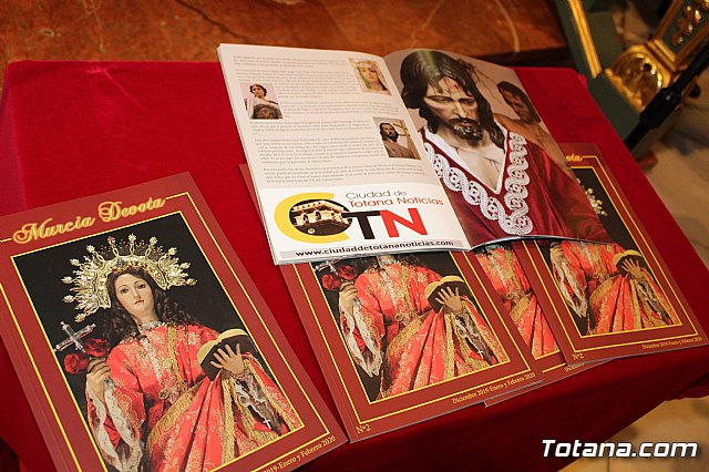 Se presenta el nº 2 de la revista Murcia Devota, cuya portada est protagonizada por la Patrona de Totana, Santa Eulalia de Mrida - 40