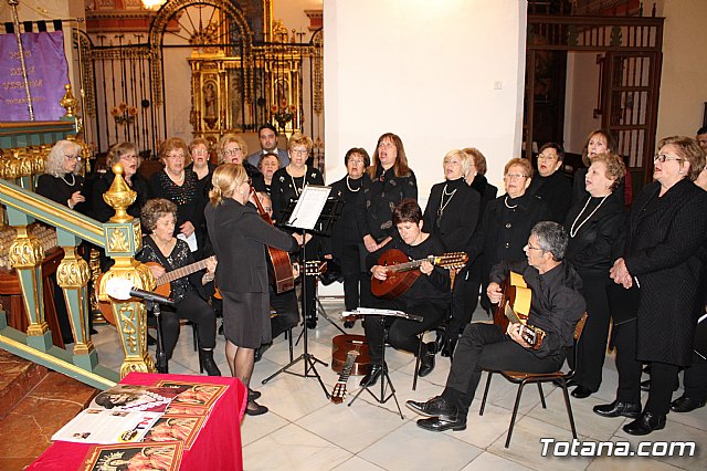 Se presenta el nº 2 de la revista Murcia Devota, cuya portada est protagonizada por la Patrona de Totana, Santa Eulalia de Mrida - 36