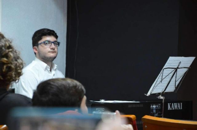 Los alumnos del Coro y la Banda de Msica del IES Juan de la Cierva y Codornu ofrecieron varios conciertos de Navidad - 12