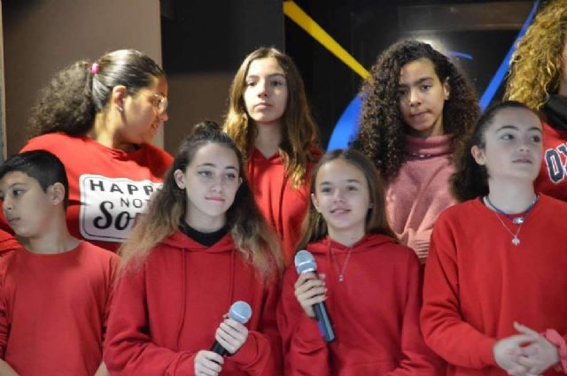 Los alumnos del Coro y la Banda de Msica del IES Juan de la Cierva y Codornu ofrecieron varios conciertos de Navidad - 17