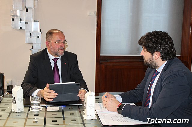 El alcalde obtiene el compromiso de Lpez Miras de desatascar el Plan General, mejorar la situacin econmica y crear un frente comn en materia de infraestructuras - 2