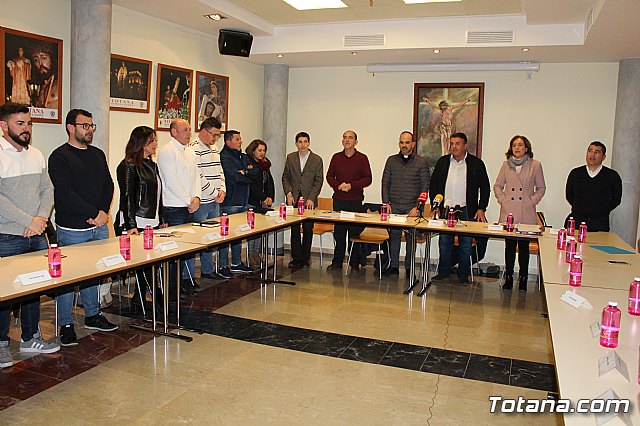 El alcalde felicita al Nazareno de Honor y a la Pregonera de la Semana Santa del 2020 , Jos Antonio Garca Snchez y Carmen Ibñez Aznar - 2