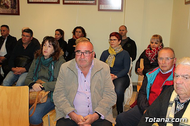 El alcalde felicita al Nazareno de Honor y a la Pregonera de la Semana Santa del 2020 , Jos Antonio Garca Snchez y Carmen Ibñez Aznar - 10