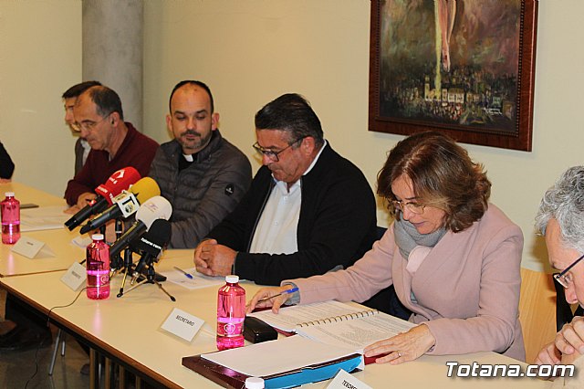 El alcalde felicita al Nazareno de Honor y a la Pregonera de la Semana Santa del 2020 , Jos Antonio Garca Snchez y Carmen Ibñez Aznar - 4