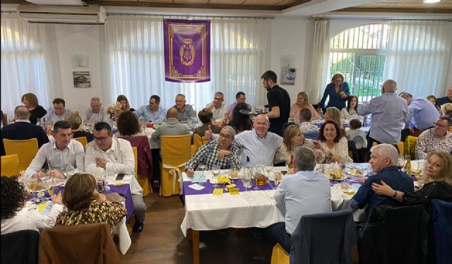 Grato ambiente en la comida de hermandad de la Cofrada de Nuestro Padre Jess Nazareno y Santo Entierro de Cristo - 6