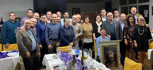 Grato ambiente en la comida de hermandad de la Cofrada de Nuestro Padre Jess Nazareno y Santo Entierro de Cristo - 11