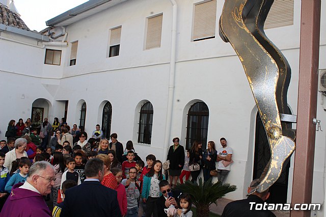 Bendicin del nuevo Cristo en el patio del Convento de los Padres Capuchinos - 14