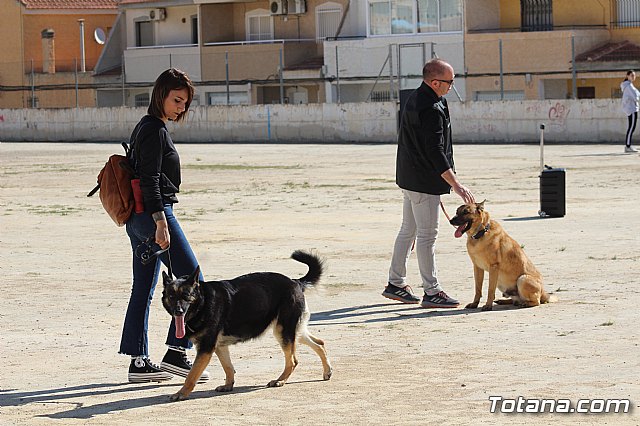 Exhibicin canina de animales que trabajan para contribuir a la recuperacin psicolgica de vctimas de violencia de gnero - 35