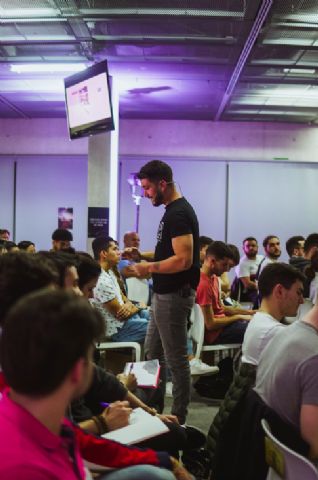 César Rivero, el influencer en Real Estate al que siguen miles de personas - 1, Foto 1